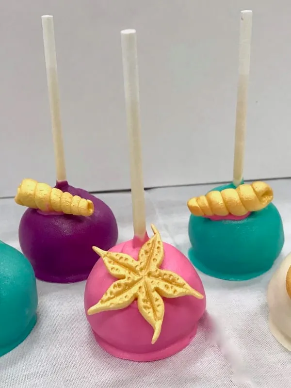 Beach theme cake pops